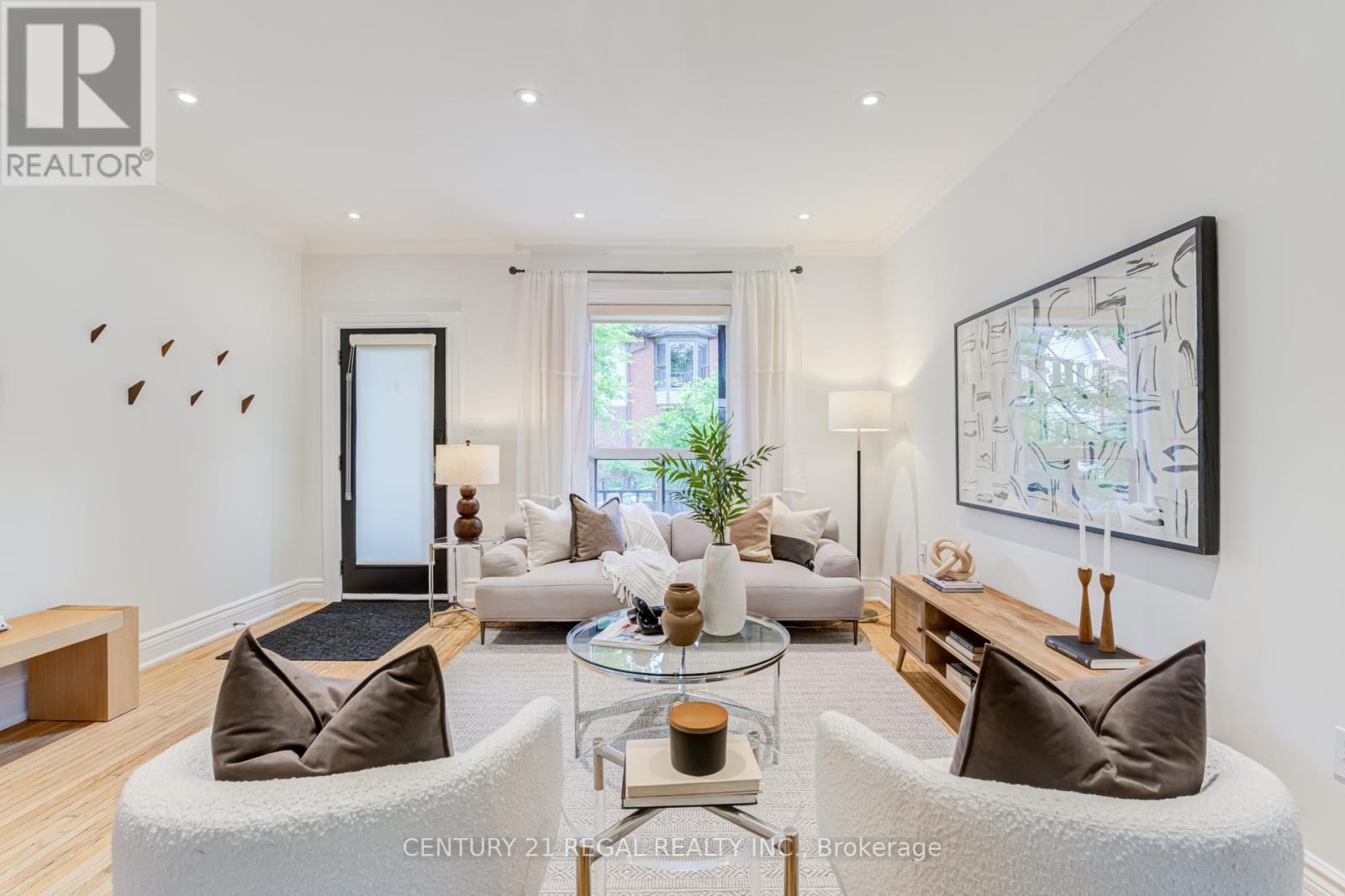 213 Boulton Avenue, Toronto, Ontario  M4M 2J8 - Photo 9 - E13758852