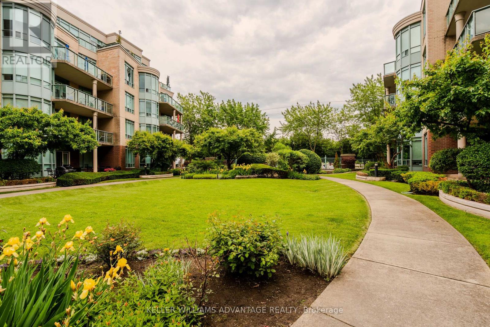 321 - 9 Boardwalk Drive, Toronto, Ontario M4L 6T1 - Photo 28 - E13759106
