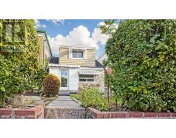 73 ROBINSON AVENUE, Toronto, Ontario