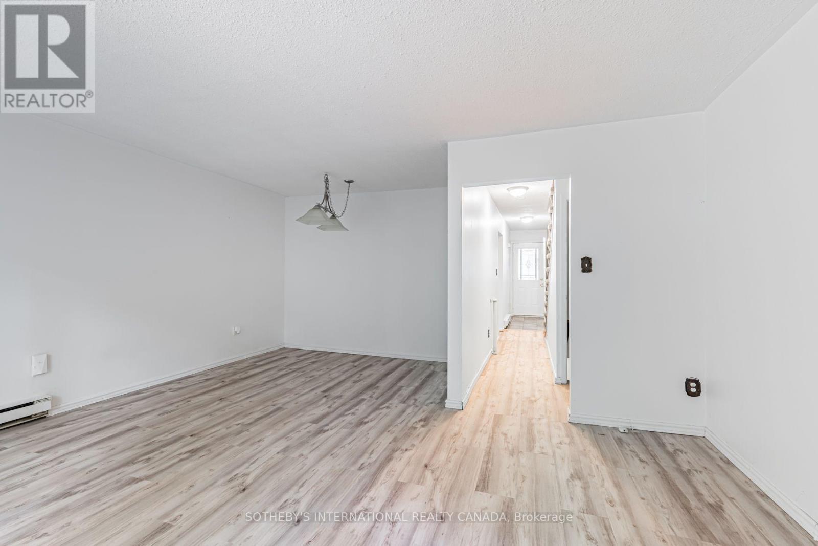 80 Halsey Avenue, Toronto, Ontario  M4B 1A9 - Photo 6 - E13587992