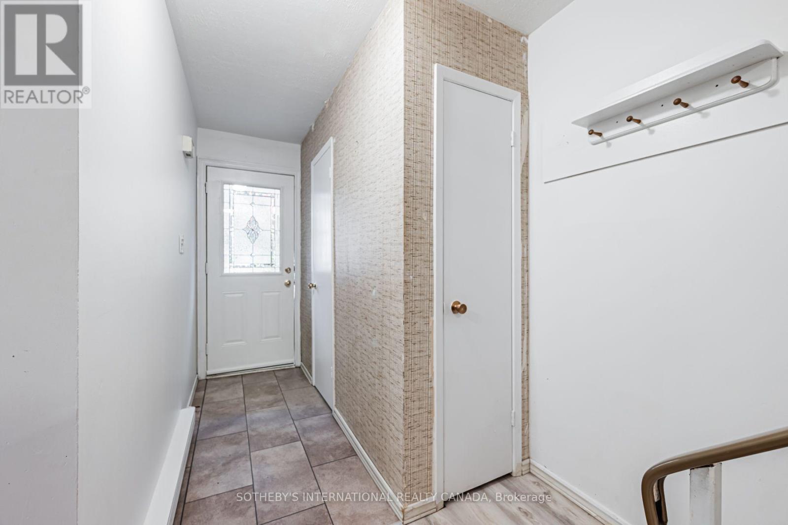 80 Halsey Avenue, Toronto, Ontario  M4B 1A9 - Photo 3 - E13587992