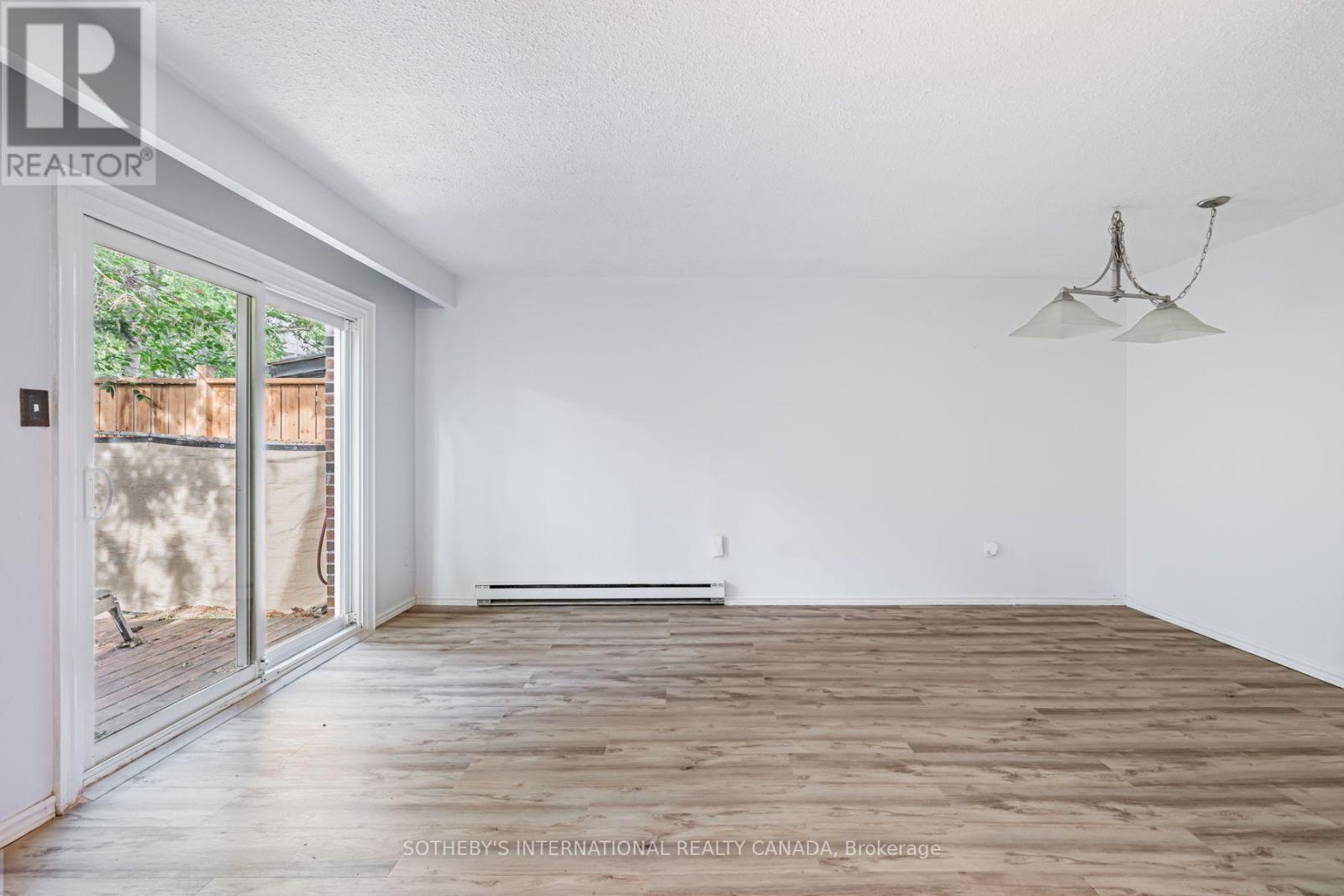 80 Halsey Avenue, Toronto, Ontario  M4B 1A9 - Photo 5 - E13587992
