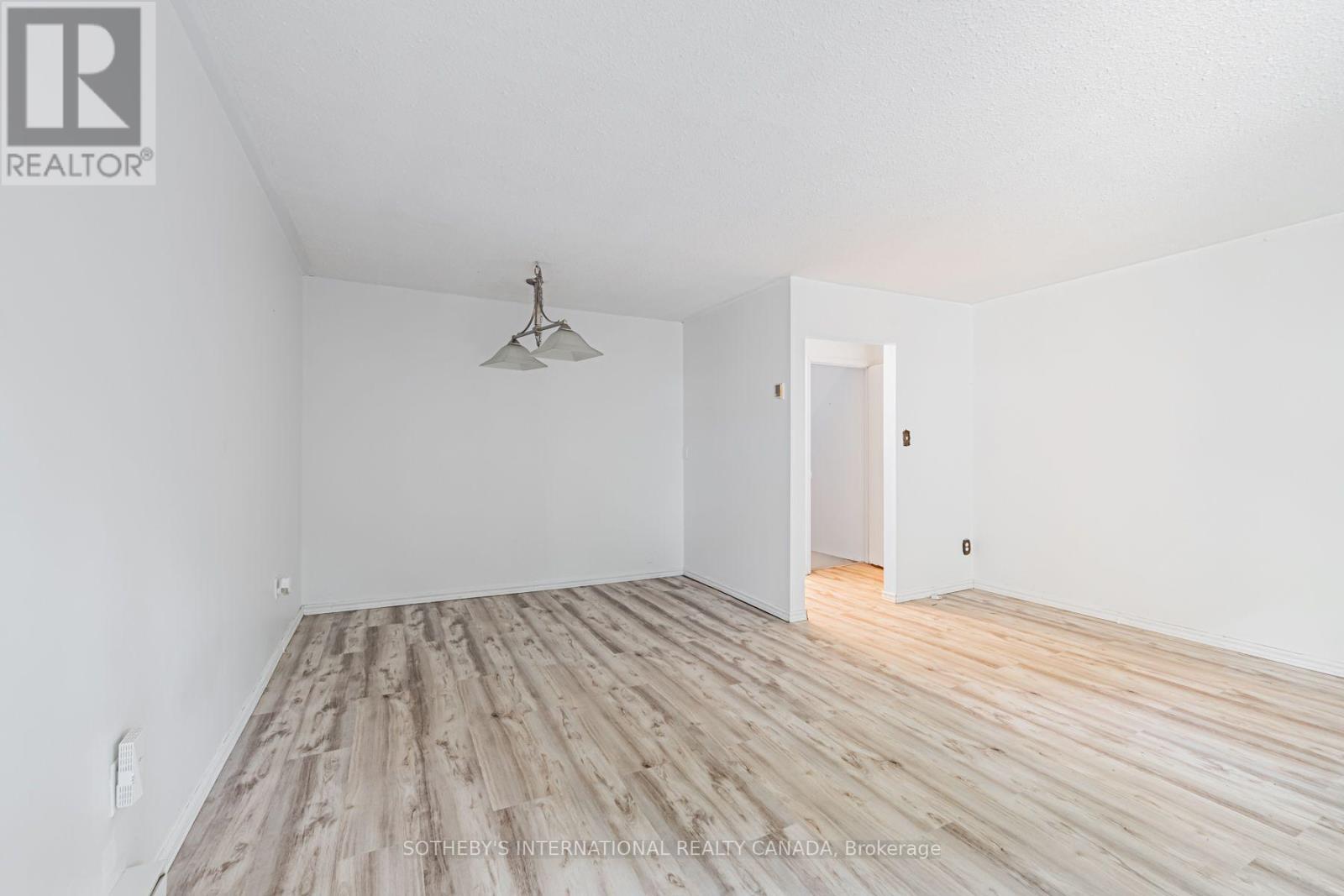80 Halsey Avenue, Toronto, Ontario  M4B 1A9 - Photo 8 - E13587992