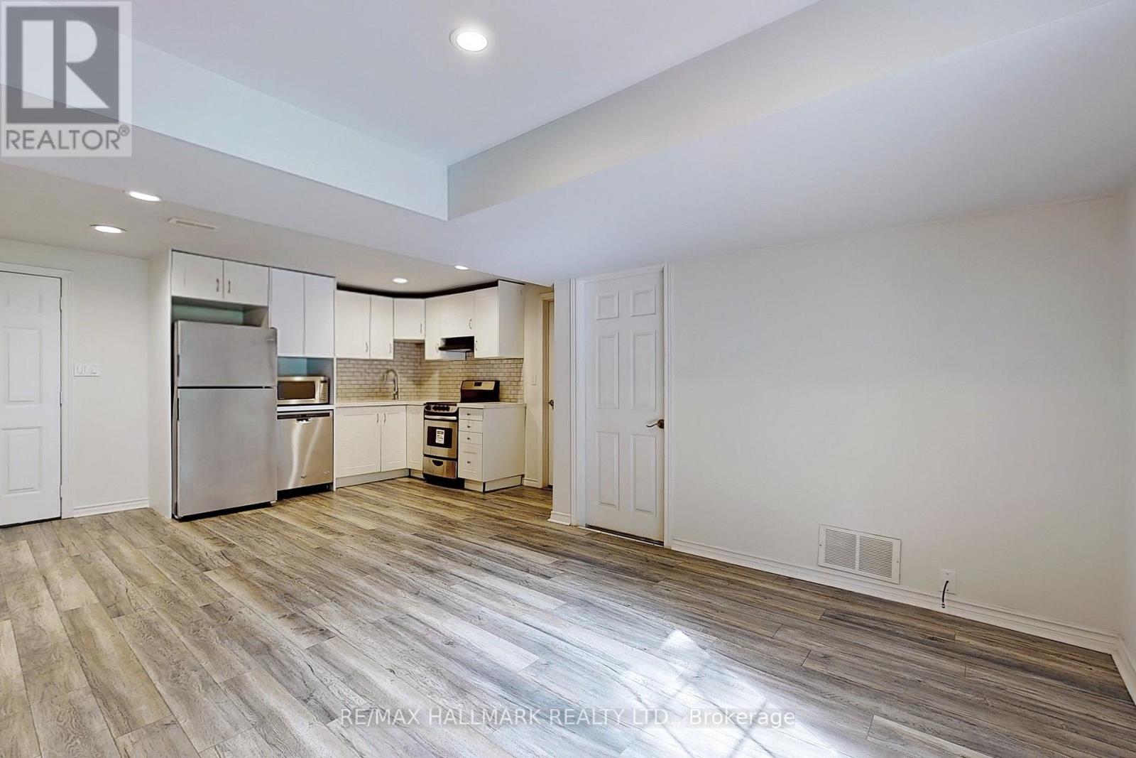 Basement - 63 Hillview Drive, Newmarket, Ontario  L3Y 4H8 - Photo 5 - N13757524