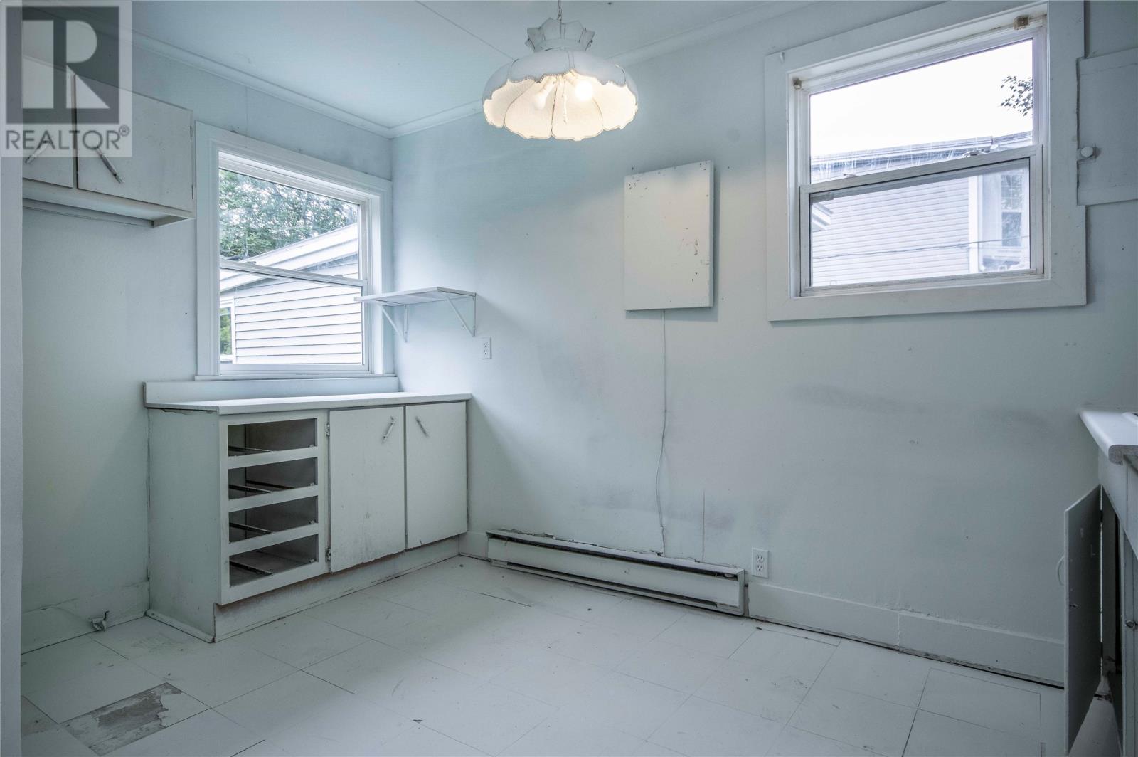 19 Golf Avenue, St. John's — photo 14