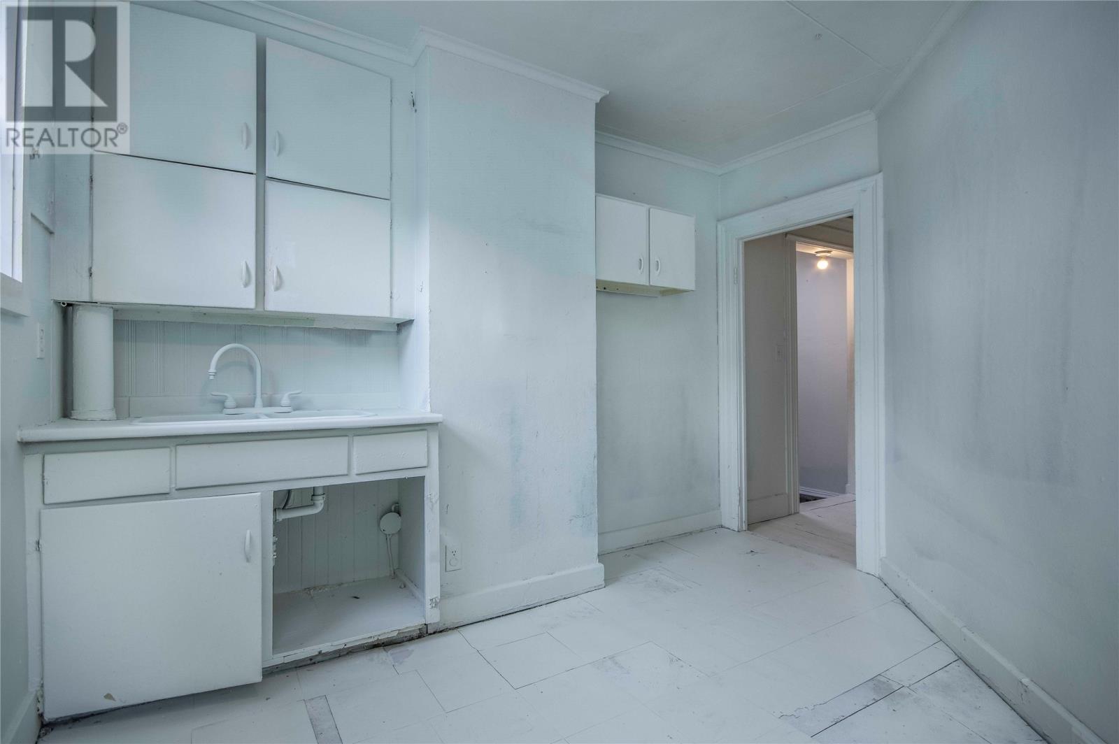 19 Golf Avenue, St. John's — photo 15