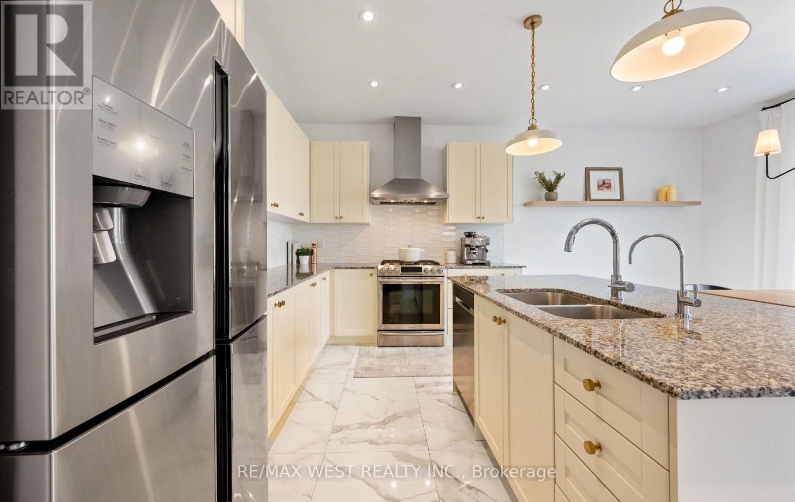 133 Rotondo Crescent, Vaughan, Ontario L4H 4R1 - Photo 11 - N13758892