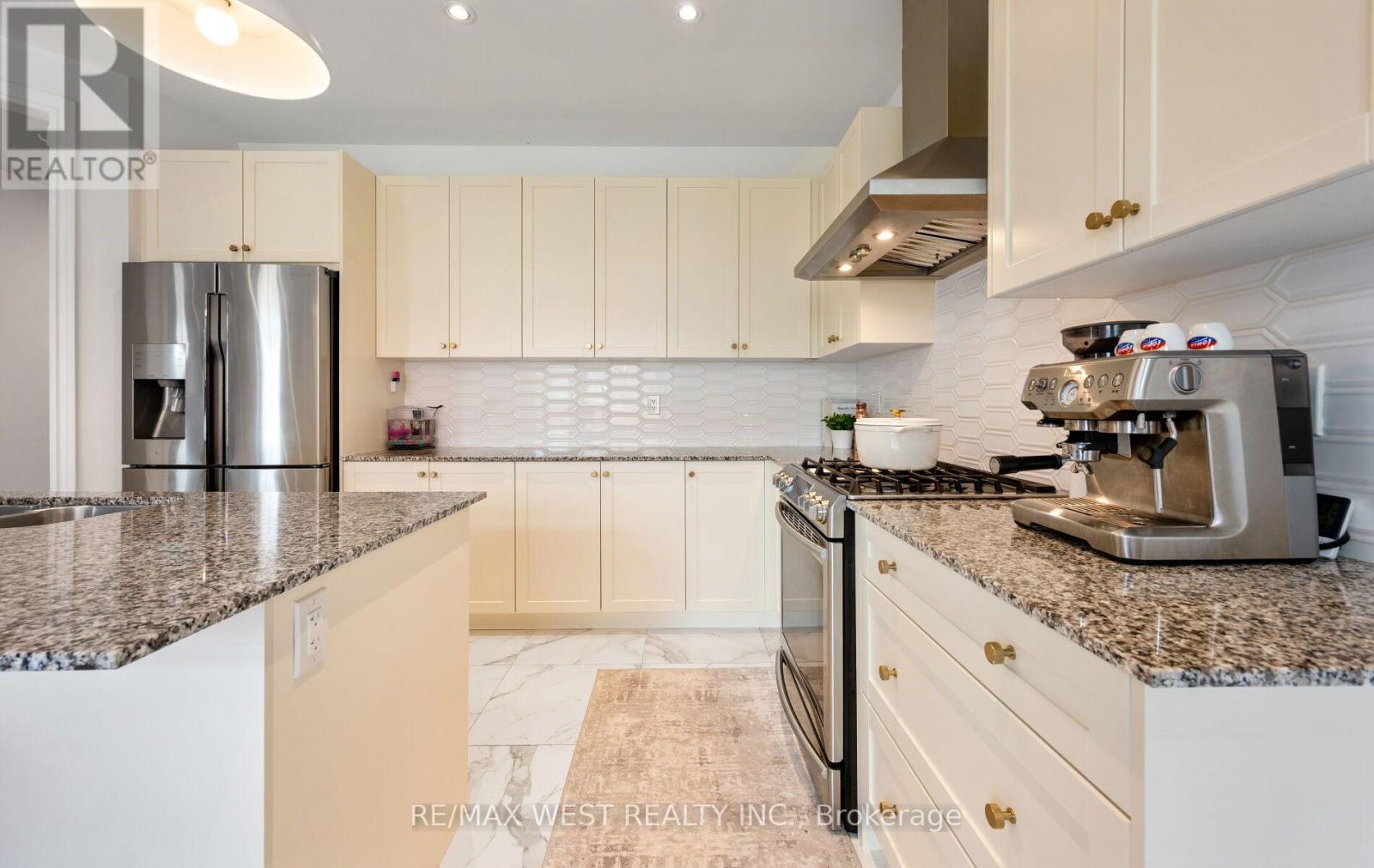 133 Rotondo Crescent, Vaughan, Ontario L4H 4R1 - Photo 12 - N13758892