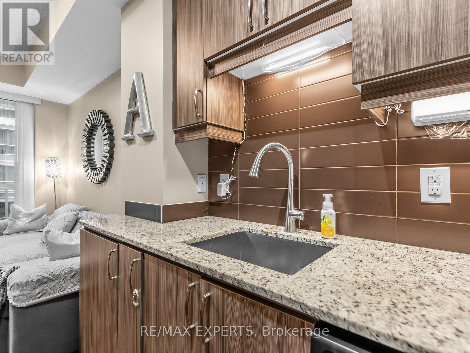 408 - 9201 Yonge Street, Richmond Hill (Langstaff), Ontario  L4C 6Z2 - Photo 11 - N13758896