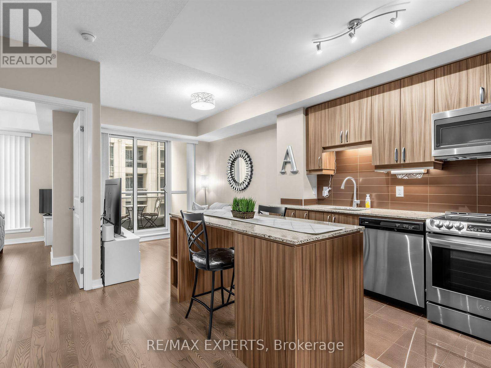 408 - 9201 Yonge Street, Richmond Hill (Langstaff), Ontario  L4C 6Z2 - Photo 4 - N13758896