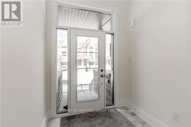 35 Farooq Boulevard, Vaughan, Ontario  L4L 1A6 - Photo 2 - N13758916