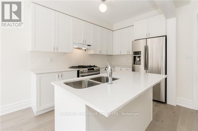 35 Farooq Boulevard, Vaughan, Ontario  L4L 1A6 - Photo 8 - N13758916