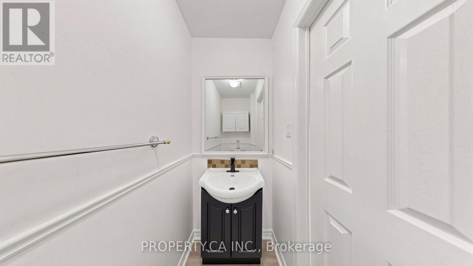 32 Hodgins Avenue, Georgina, Ontario L4P 3T3 - Photo 16 - N13759098