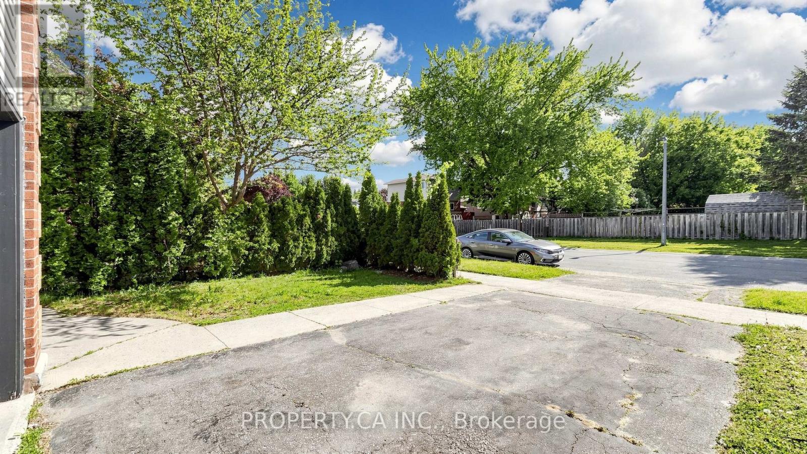 32 Hodgins Avenue, Georgina, Ontario L4P 3T3 - Photo 2 - N13759098