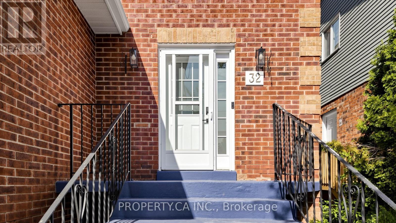 32 Hodgins Avenue, Georgina, Ontario L4P 3T3 - Photo 3 - N13759098