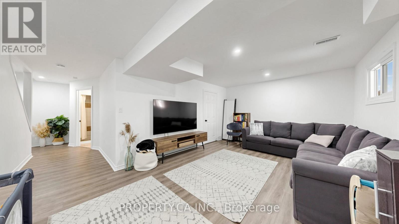 32 Hodgins Avenue, Georgina, Ontario L4P 3T3 - Photo 40 - N13759098