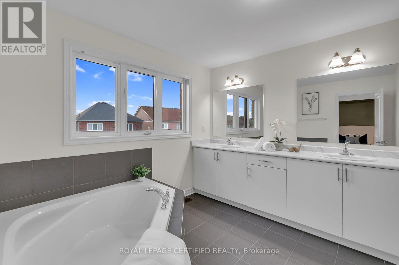 123 Mcdonnell Crescent, Bradford West Gwillimbury, Ontario L3Z 0S8 - Photo 23 - N13759170