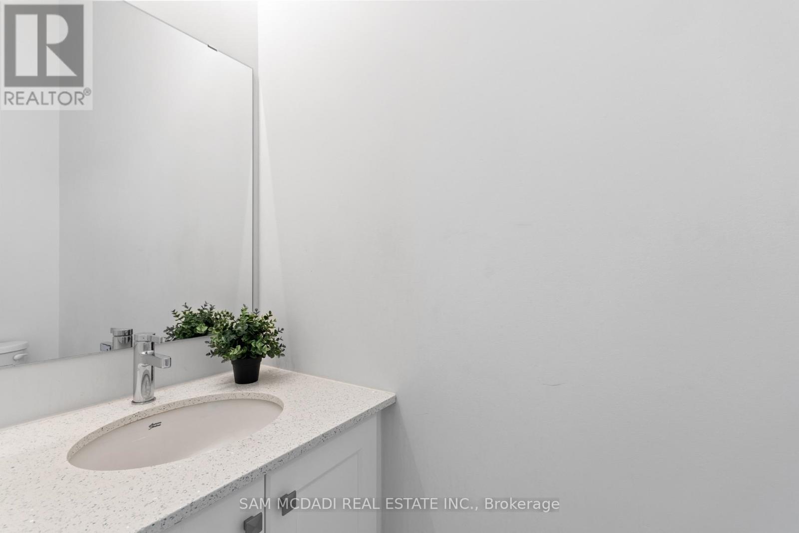99 Black Walnut Court, Aurora, Ontario  L4G 3X7 - Photo 20 - N13759230