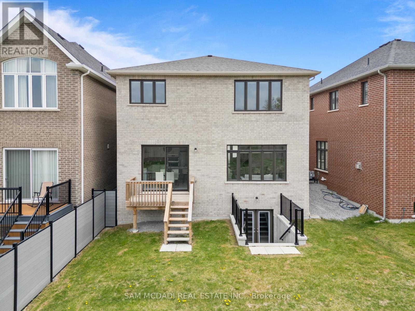 99 Black Walnut Court, Aurora, Ontario  L4G 3X7 - Photo 40 - N13759230