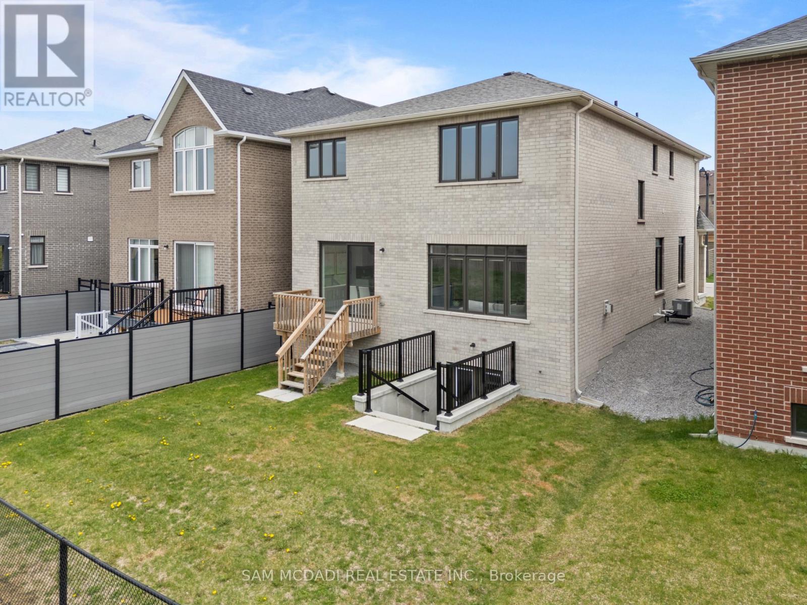 99 Black Walnut Court, Aurora, Ontario  L4G 3X7 - Photo 41 - N13759230