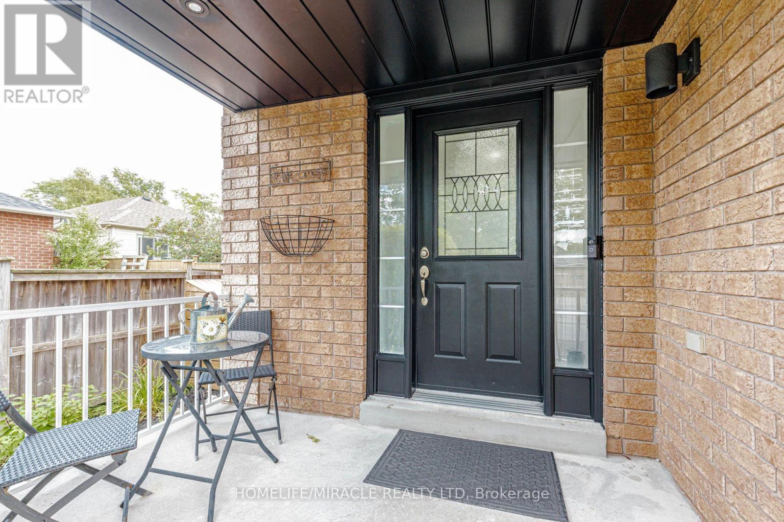 5 Trask Drive, Barrie, Ontario  L4N 5R3 - Photo 4 - S13759048