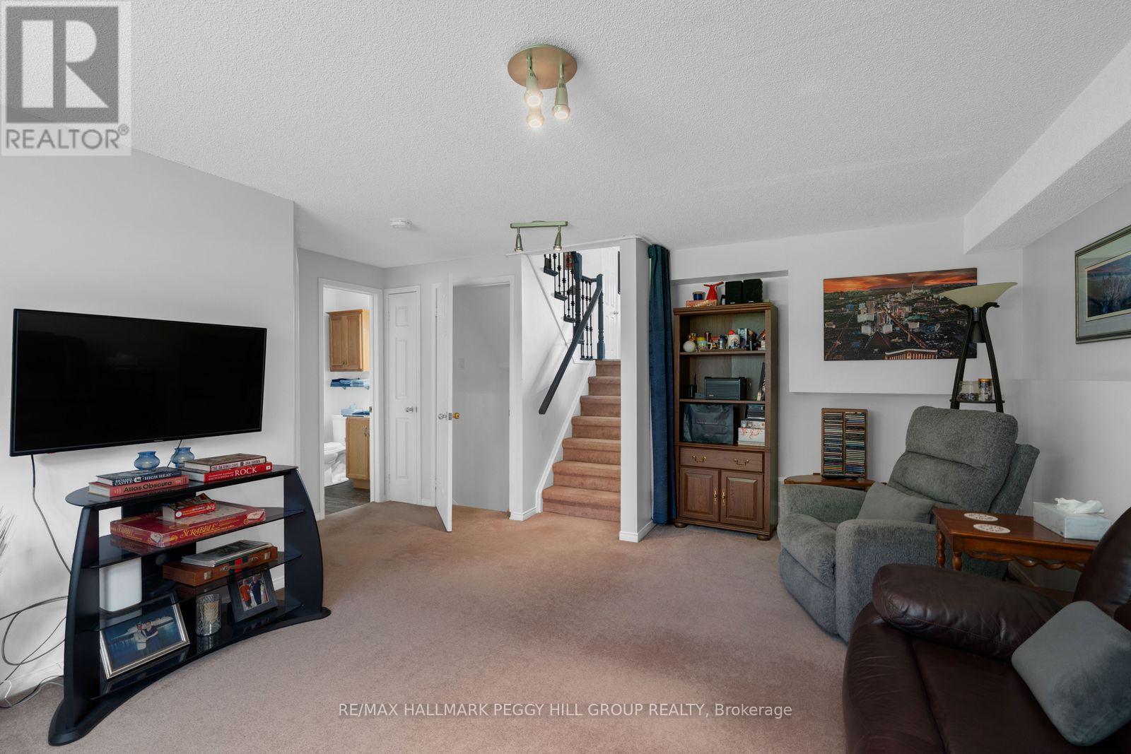 18 Draper Crescent, Barrie, Ontario  L4N 8A9 - Photo 10 - S13759100