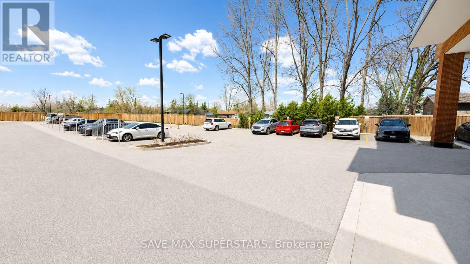 611 - 681 Yonge Street, Barrie, Ontario L4N 4E8 - Photo 47 - S13759246