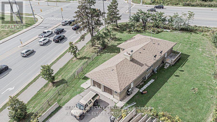 3024 Countryside Drive, Brampton, Ontario  L6P 0V3 - Photo 29 - W13758816