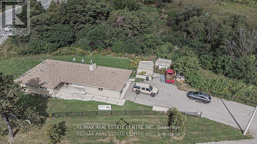 3024 Countryside Drive, Brampton, Ontario  L6P 0V3 - Photo 6 - W13758816