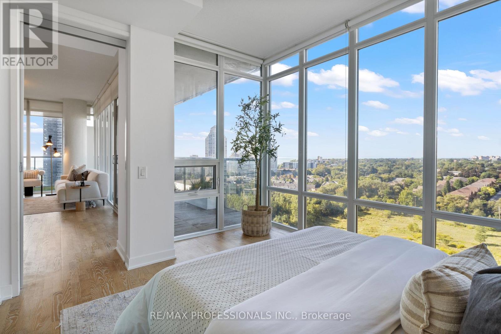 1605 - 88 Park Lawn Road, Toronto, Ontario  M8Y 0B5 - Photo 21 - W13758828