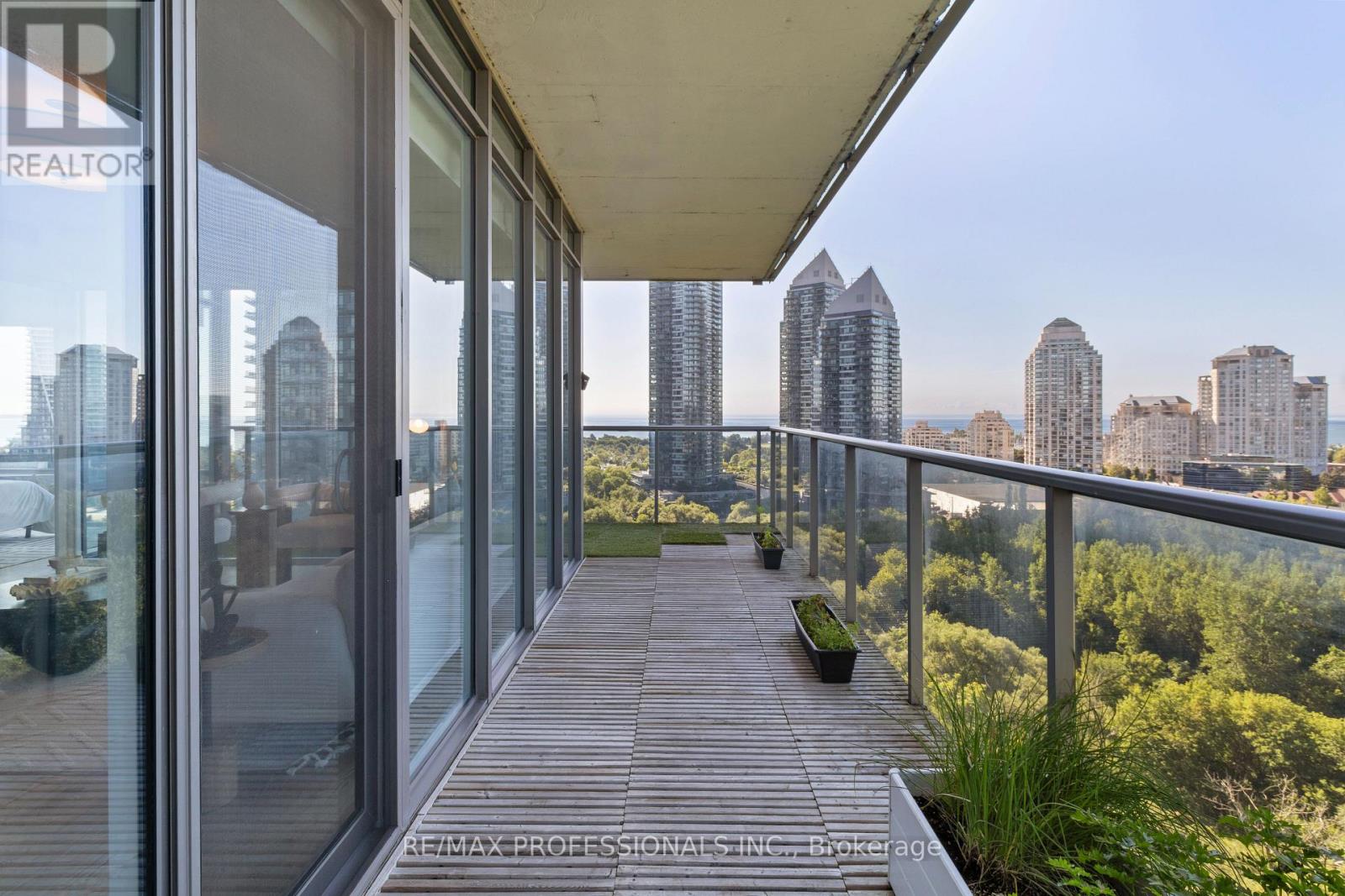 1605 - 88 Park Lawn Road, Toronto, Ontario  M8Y 0B5 - Photo 26 - W13758828