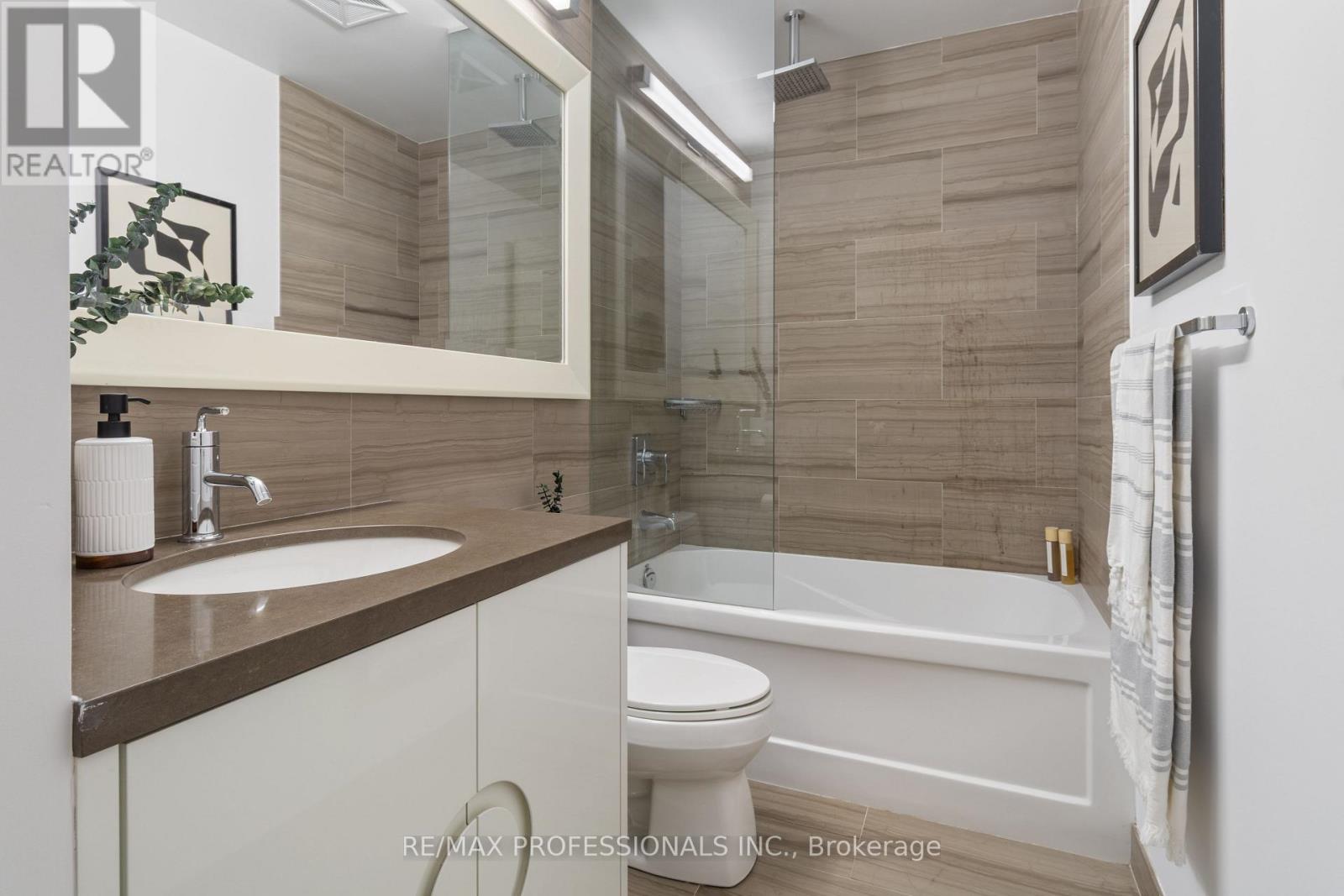 1605 - 88 Park Lawn Road, Toronto, Ontario  M8Y 0B5 - Photo 3 - W13758828