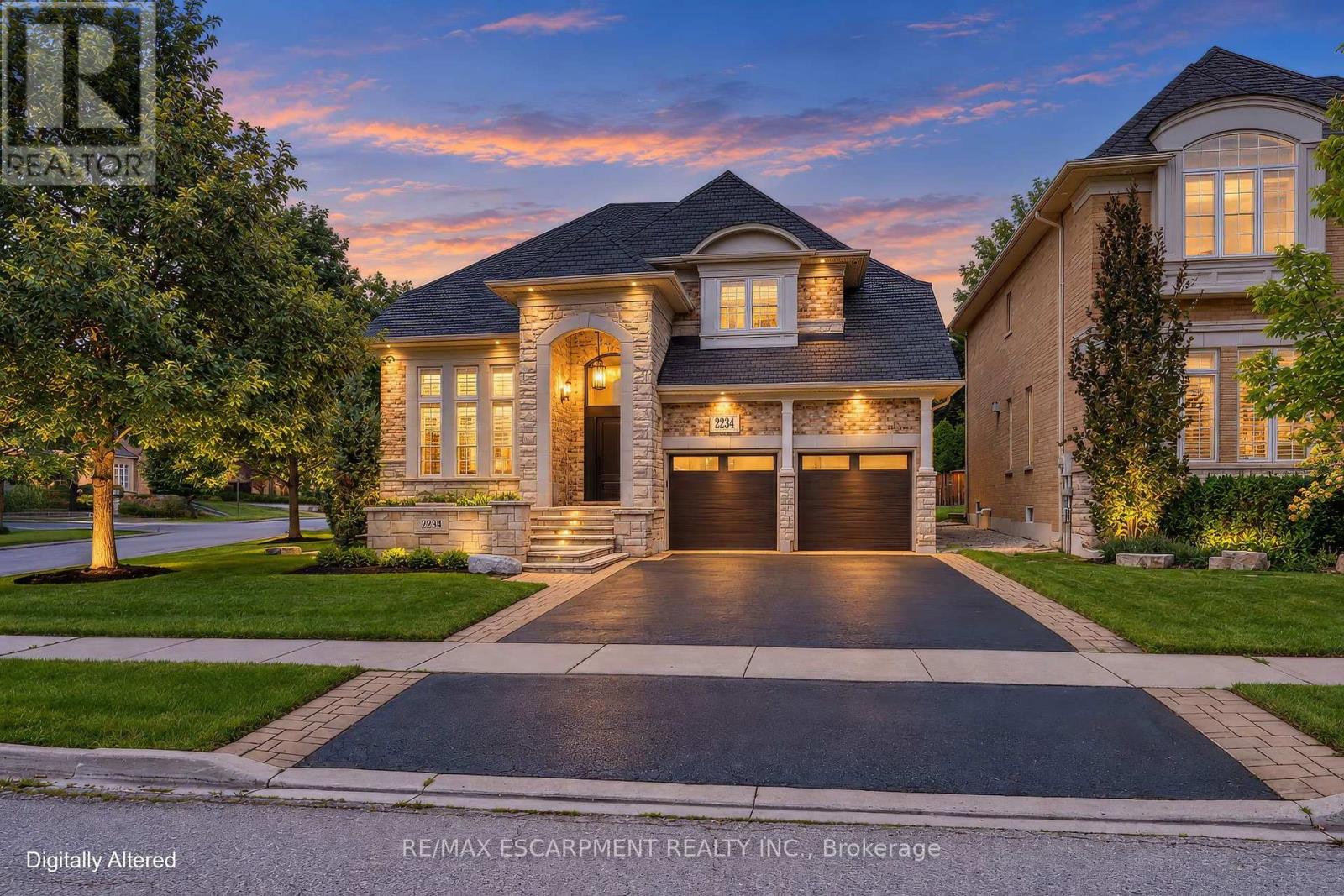 2234 LYNDHURST DRIVE, Oakville, Ontario