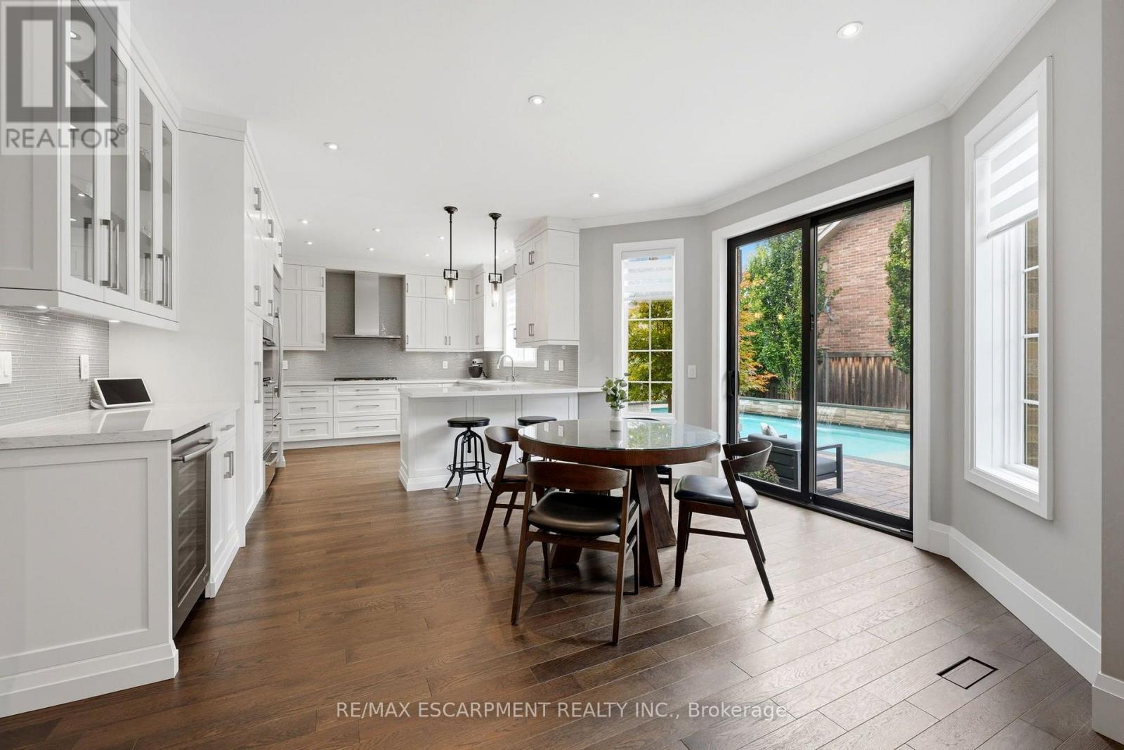 2234 Lyndhurst Drive, Oakville, Ontario  L6H 7V4 - Photo 18 - W13758868