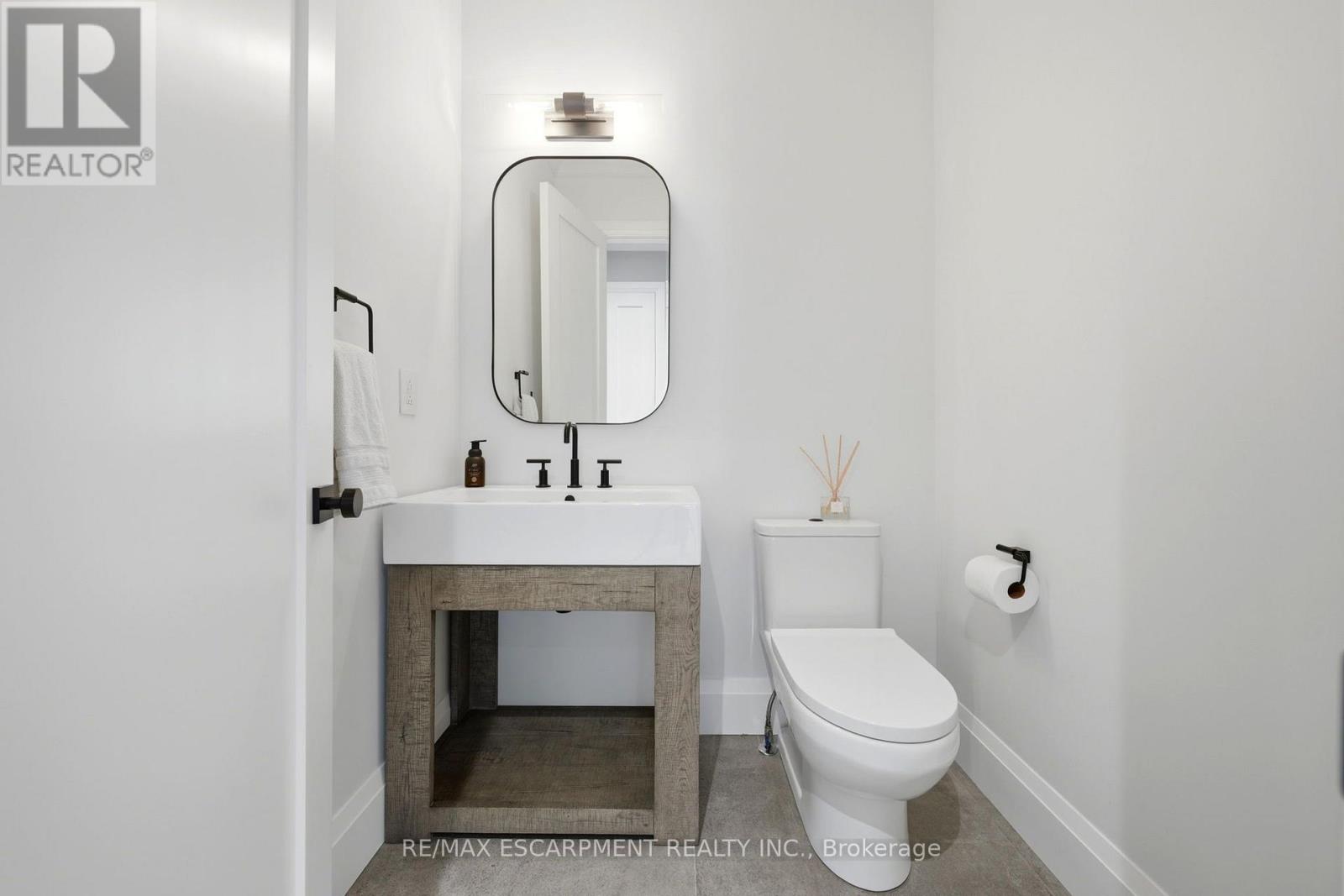 2234 Lyndhurst Drive, Oakville, Ontario  L6H 7V4 - Photo 20 - W13758868