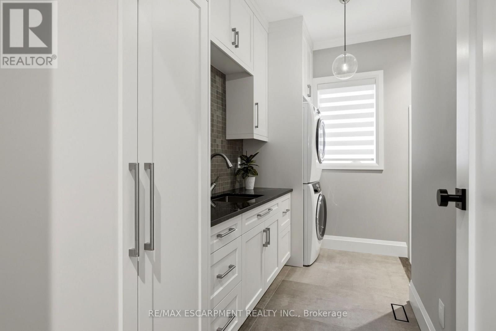 2234 Lyndhurst Drive, Oakville, Ontario  L6H 7V4 - Photo 21 - W13758868