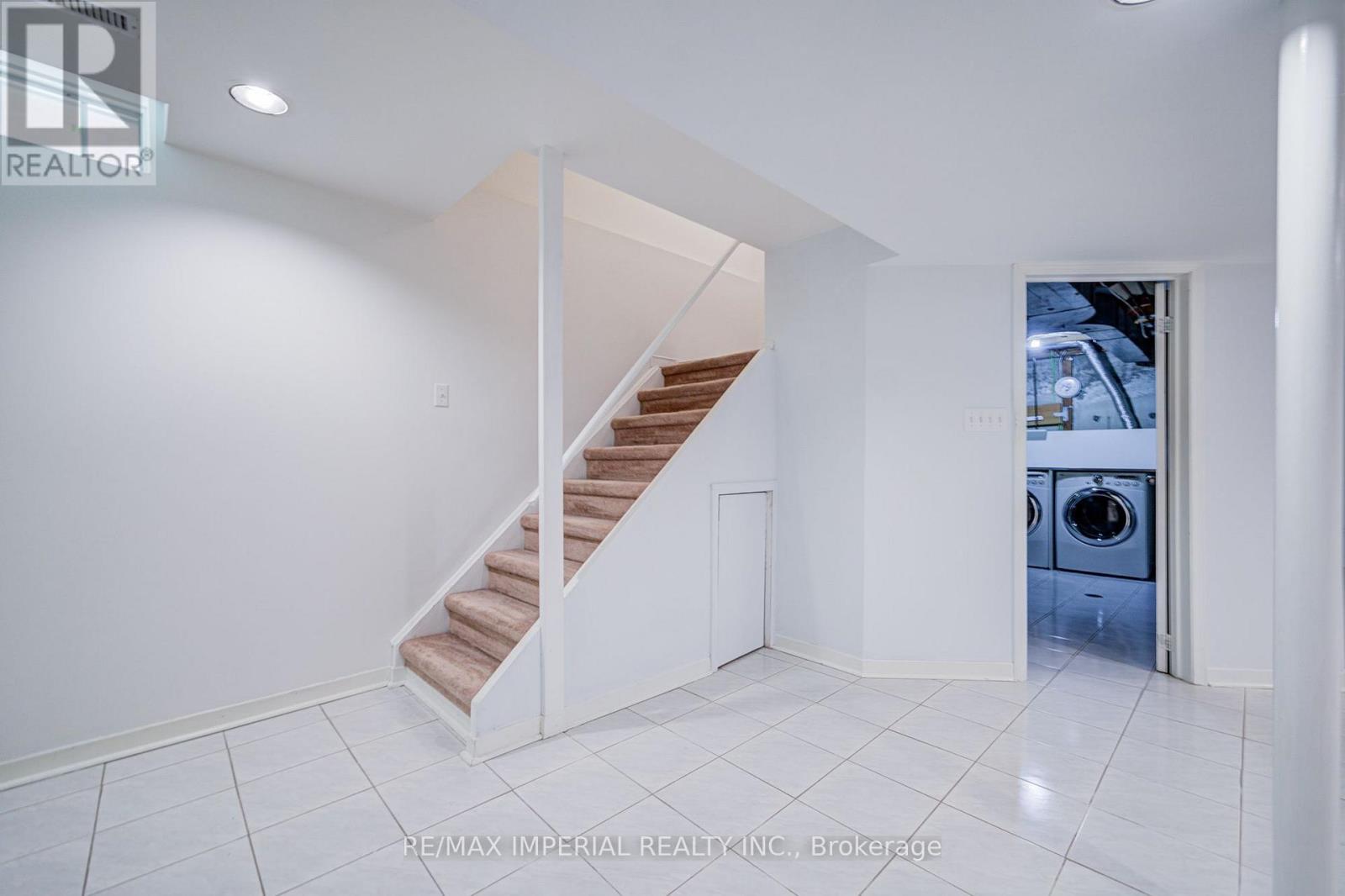 3377 Hargrove Road, Mississauga, Ontario  L5L 4E6 - Photo 23 - W13758878