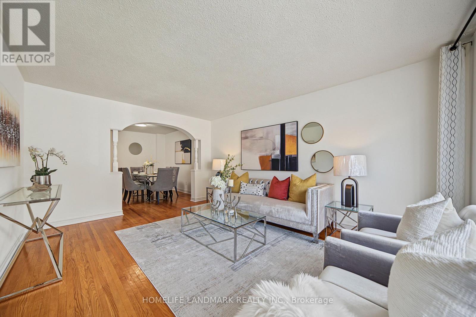 3314 Queen Frederica Drive, Mississauga, Ontario  L4Y 3B2 - Photo 3 - W13758994