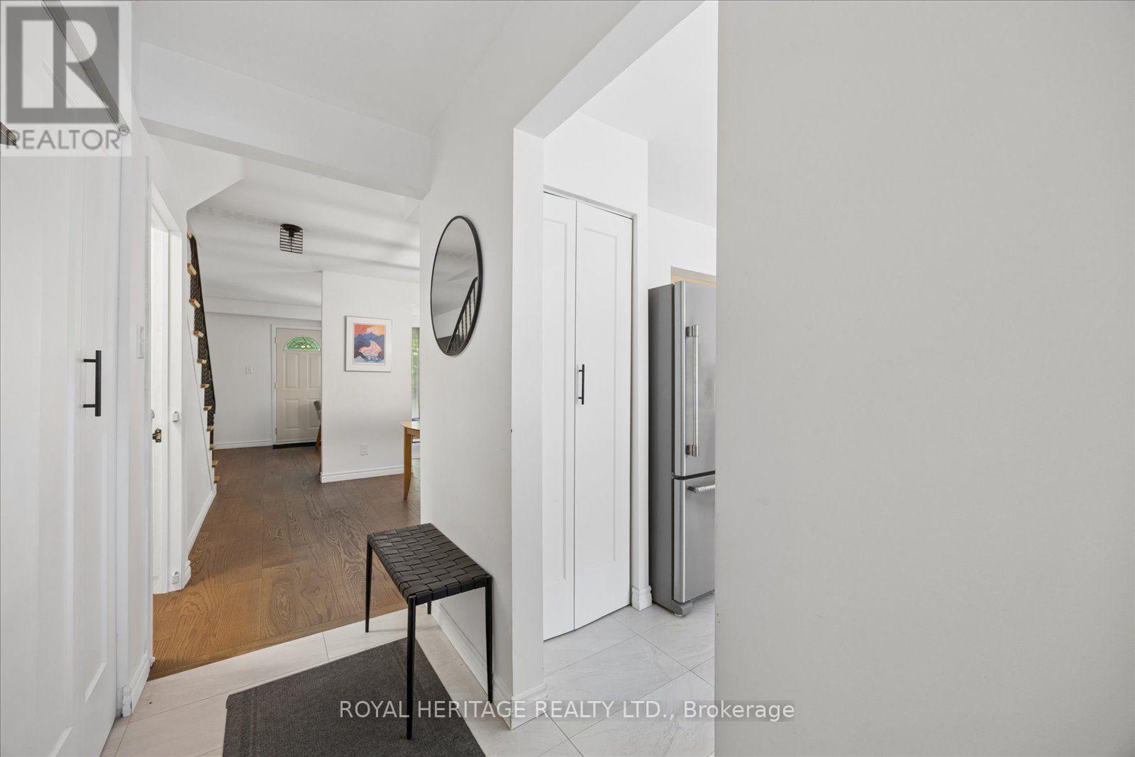 105 - 701 Burnhamthorpe Road, Toronto, Ontario  M9C 2Z6 - Photo 5 - W13759088