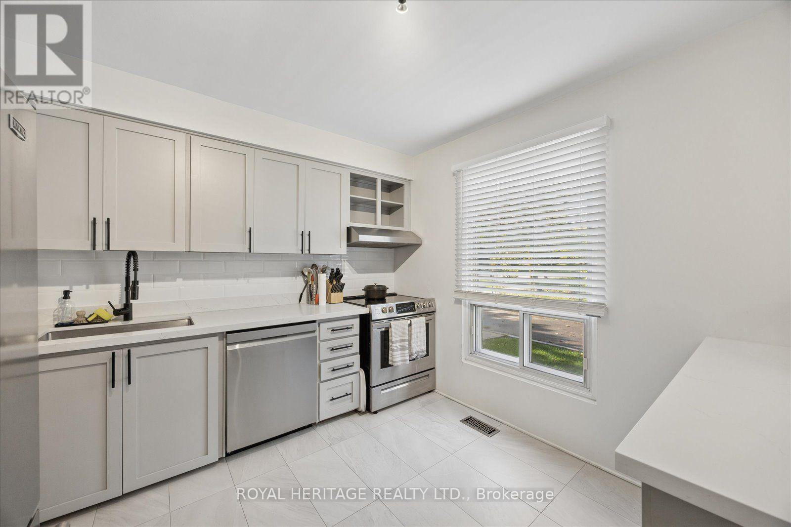 105 - 701 Burnhamthorpe Road, Toronto, Ontario  M9C 2Z6 - Photo 6 - W13759088