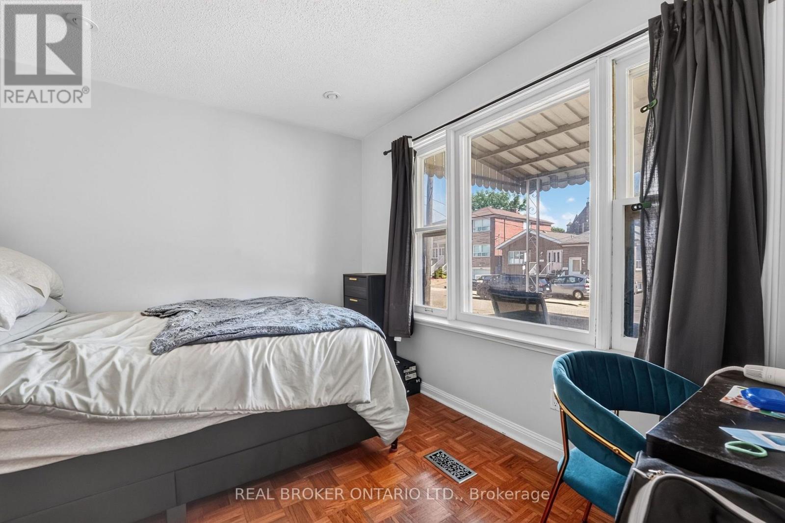 238 Chambers Avenue, Toronto, Ontario  M6M 3L5 - Photo 13 - W13759148