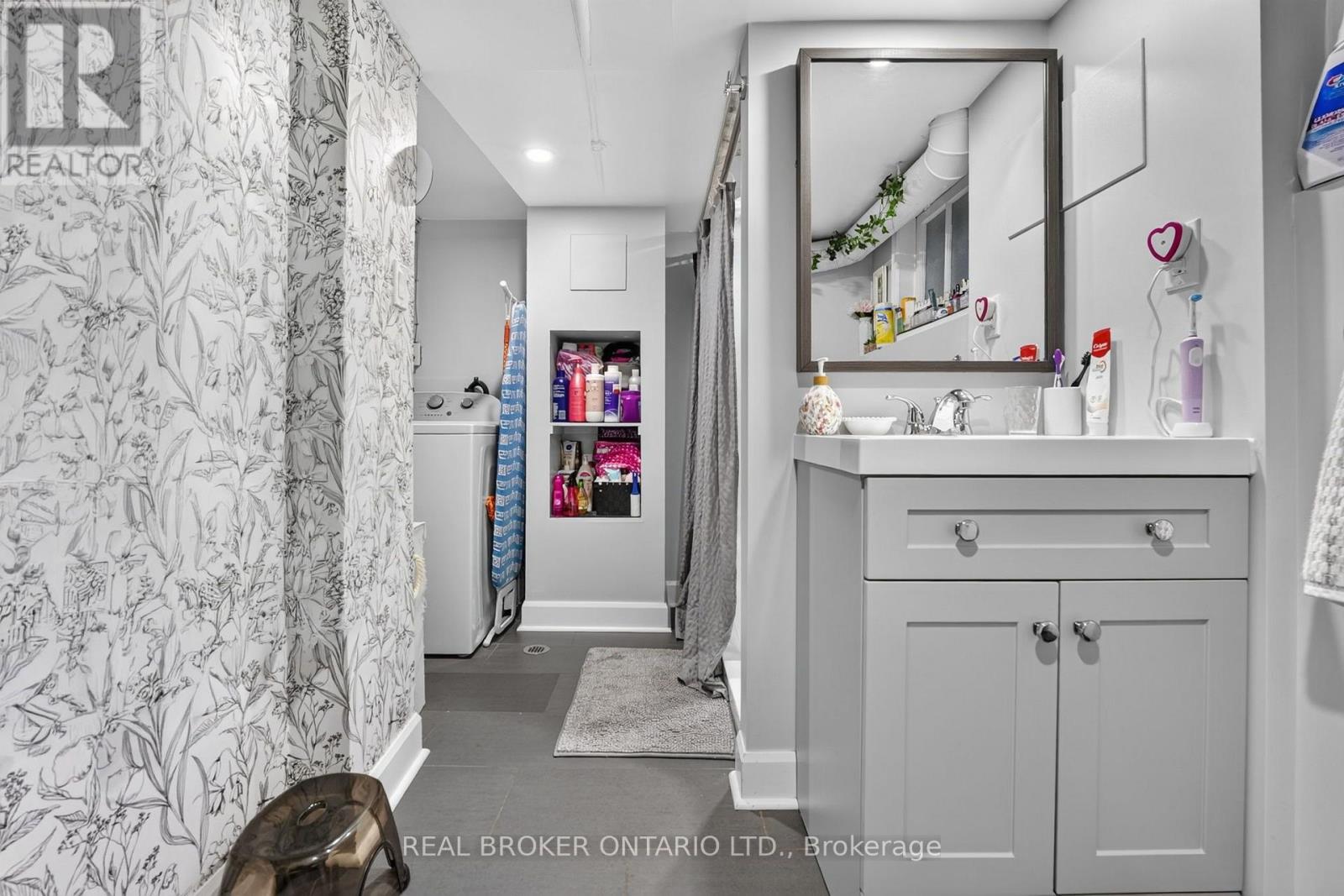 238 Chambers Avenue, Toronto, Ontario  M6M 3L5 - Photo 36 - W13759148