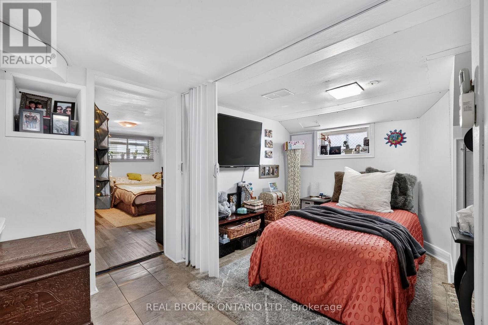 238 Chambers Avenue, Toronto, Ontario  M6M 3L5 - Photo 39 - W13759148