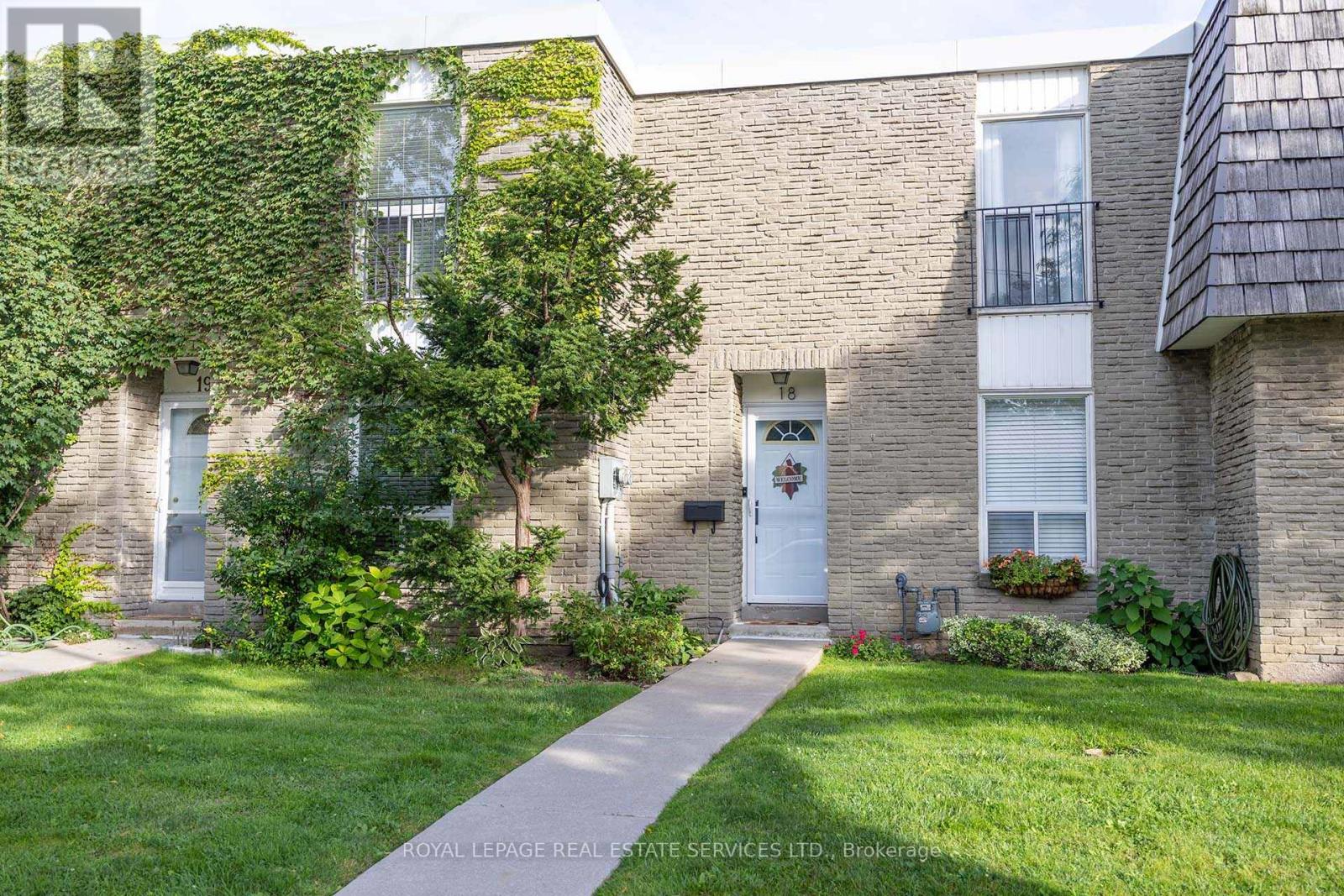 18 - 71 OLD BURNHAMTHORPE ROAD, Toronto, Ontario