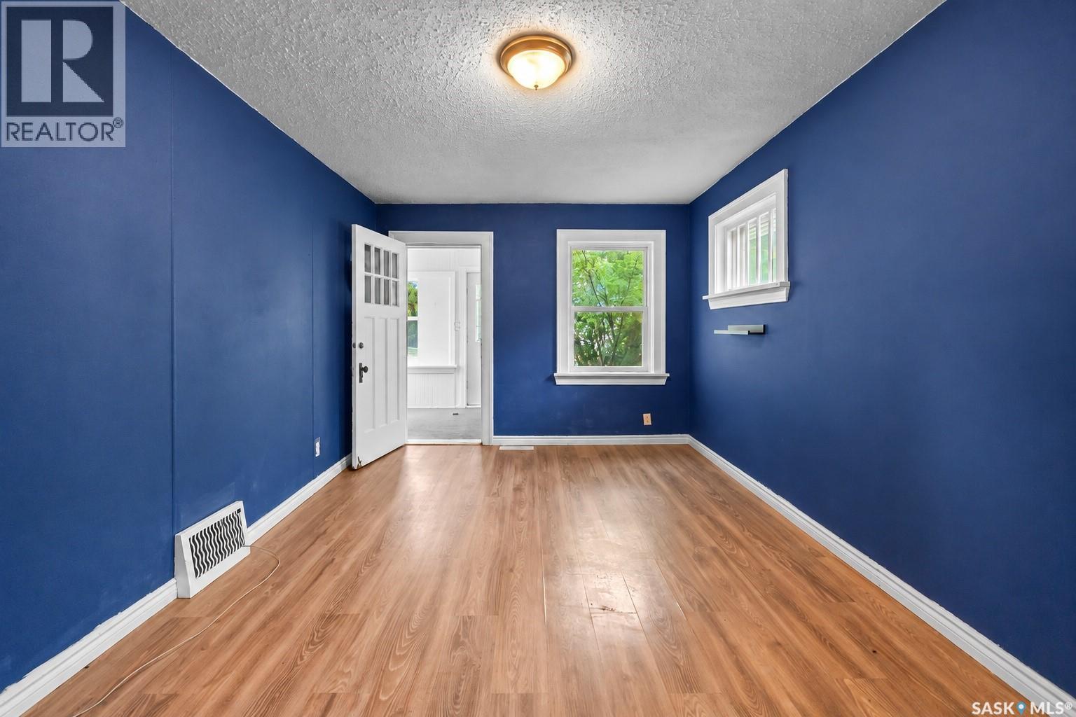 1450 Royal Street, Regina, Saskatchewan  S4T 5A3 - Photo 4 - SK047773