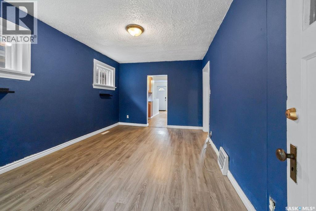 1450 Royal Street, Regina, Saskatchewan  S4T 5A3 - Photo 5 - SK047773