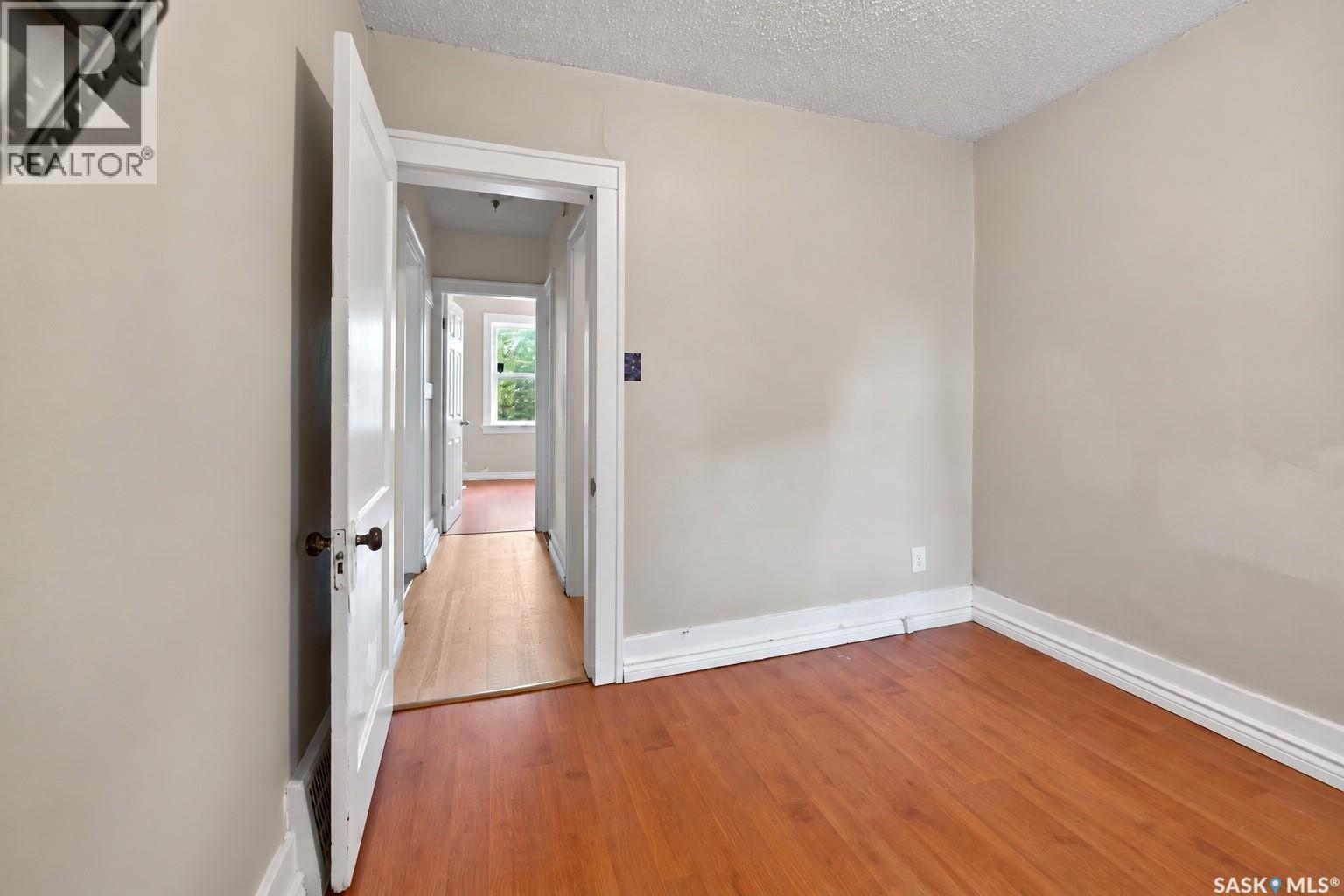 1450 Royal Street, Regina, Saskatchewan  S4T 5A3 - Photo 7 - SK047773