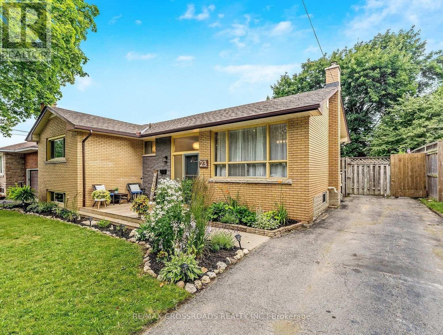 23 STRATHMERE PLACE, Guelph, Ontario