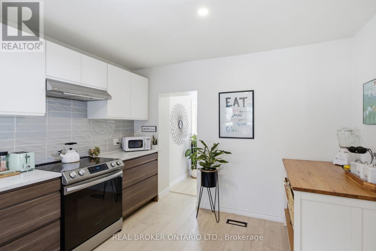 520 Elma Street W, North Perth, Ontario  N4W 1W3 - Photo 18 - X13759262