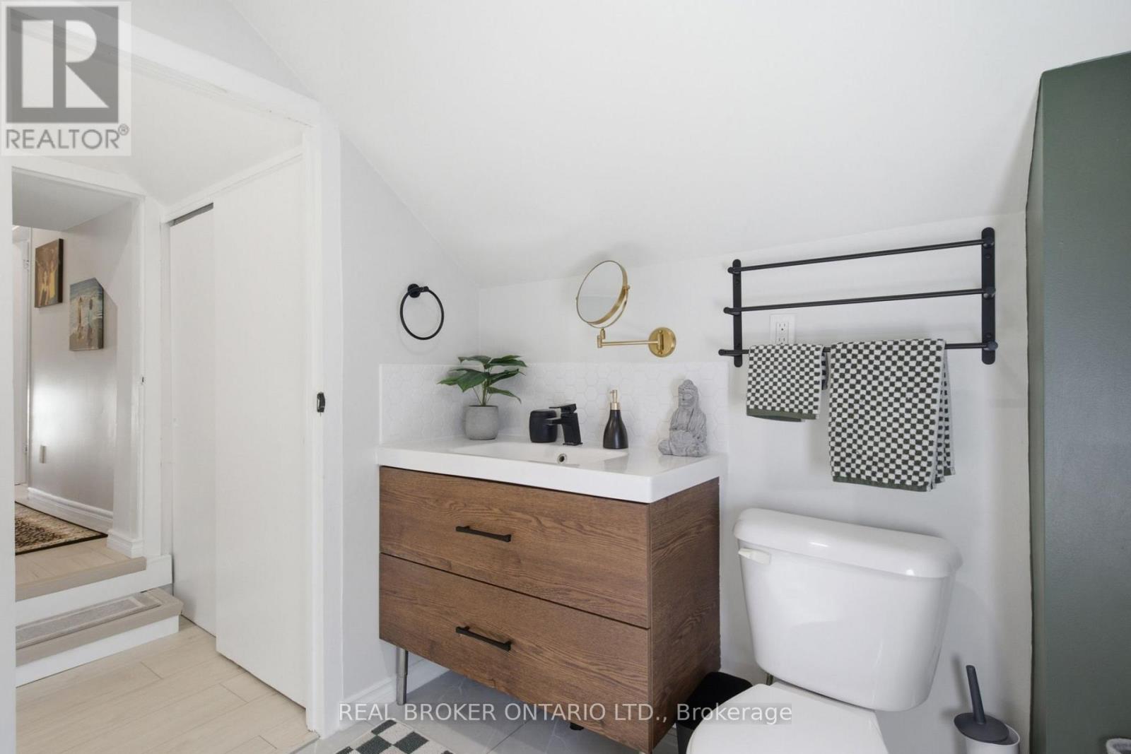 520 Elma Street W, North Perth, Ontario  N4W 1W3 - Photo 32 - X13759262
